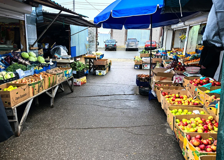 В Вольске продавщица с рынка обворовала три автомобиля