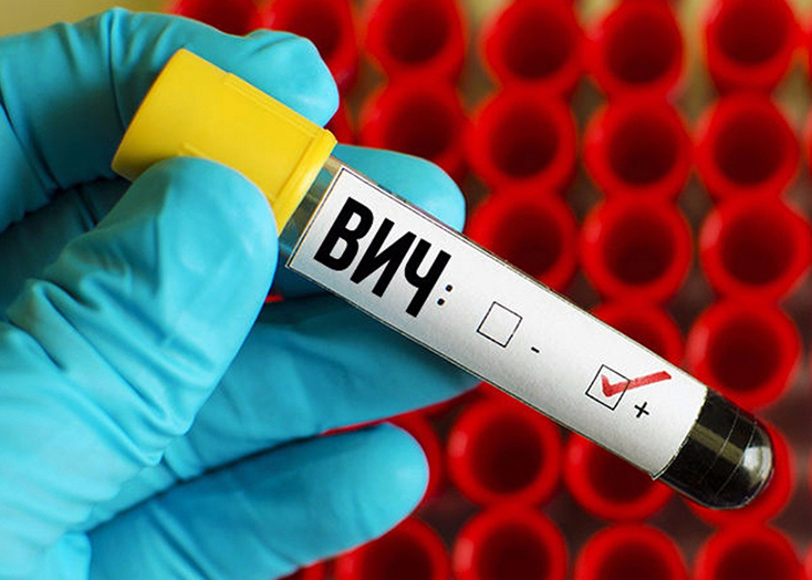 Житель Вольска с ВИЧ разливает соки