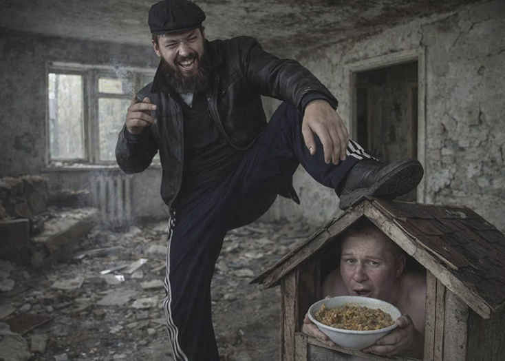 Белорусский треш-стример приехал в Вольск к любителю обнаженки