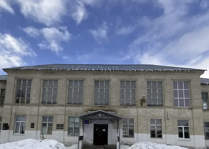 Педагогу за работу в селе Вольского района выплатят миллион рублей