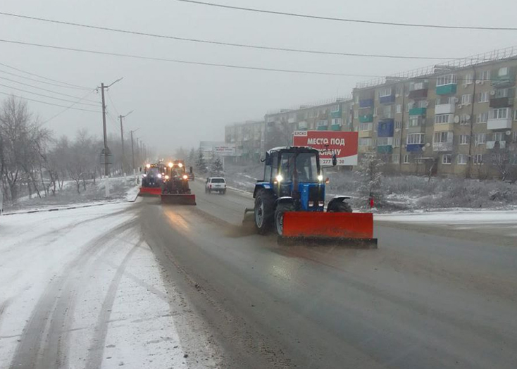 Жителям Вольска в снегопад рекомендовали оставаться дома