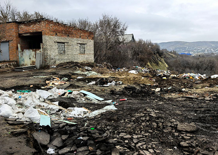 Жители Вольска боятся нового разрушения домов от оползня