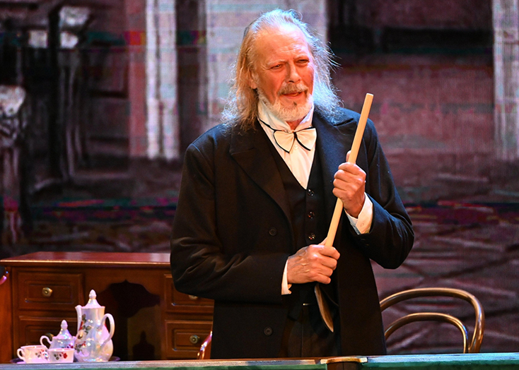 Президент отметил заслуги артиста Вольского драмтеатра