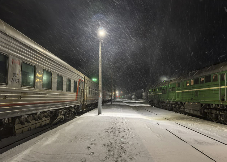 Железнодорожную станцию Вольск-2 замело снегом
