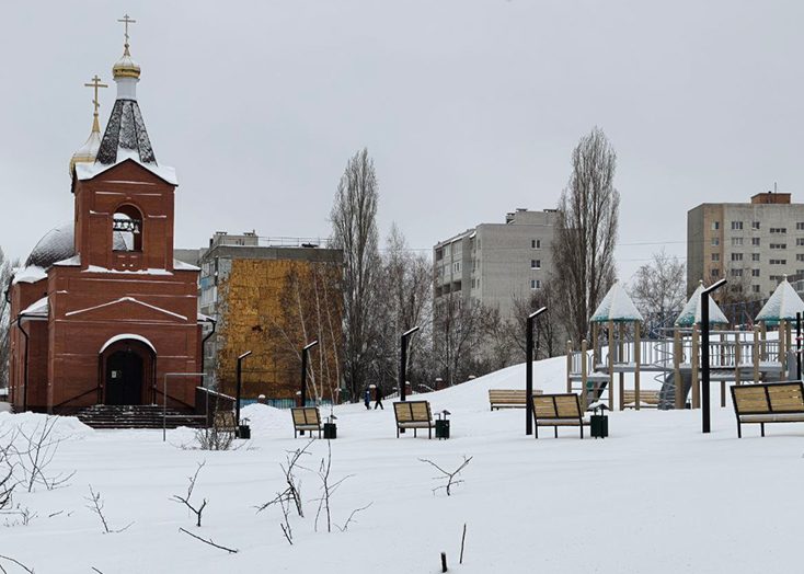 В Вольске не чистят от снега новые скверы