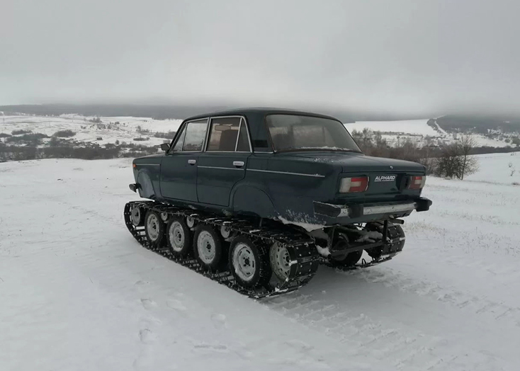 В Вольском районе из «Жигулей» сделали вездеход