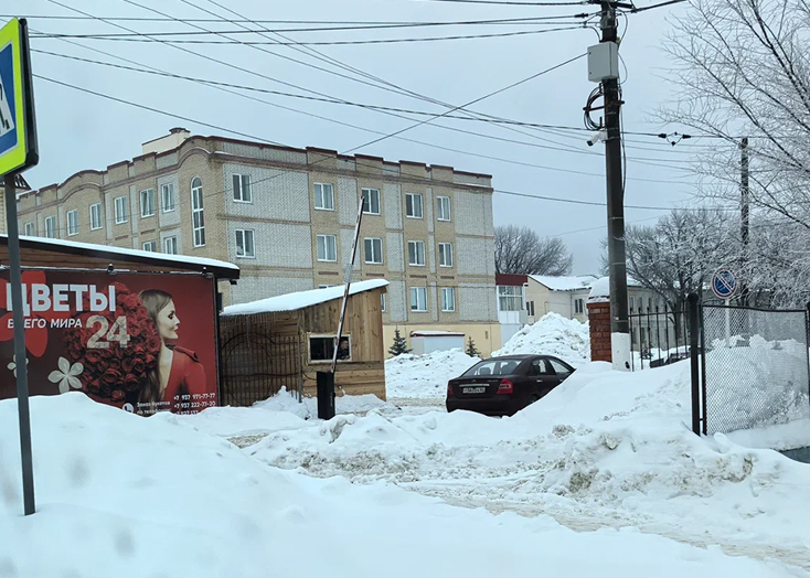 Около Вольской районной больницы Nissan на «зебре» сбил пешехода