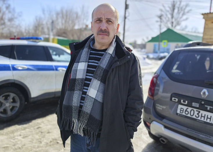 В Вольске водитель «Рено» не пустил в больницу скорую помощь с пациентом