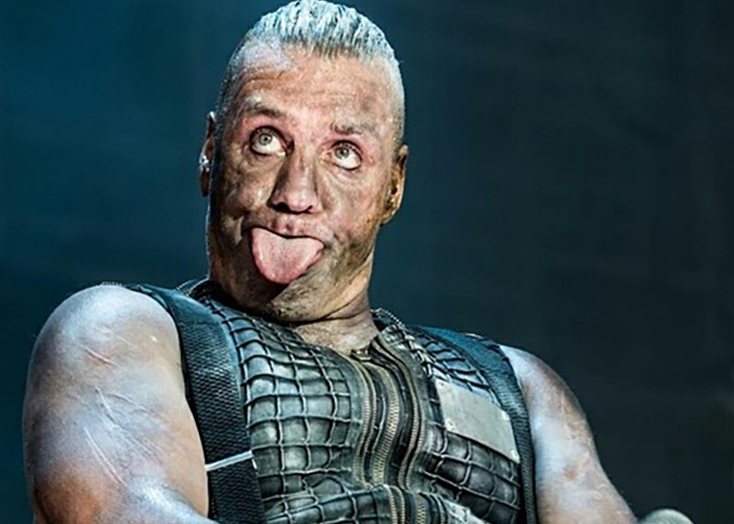 В Вольске многодетную мать наказали за дебош после песен «Рамштайна»