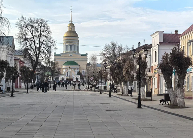Турист о Вольске: «Дыра дырой, но причесали будь здоров»