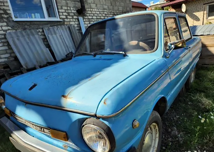 Озвучена цена голубого «Запорожца» в Вольске