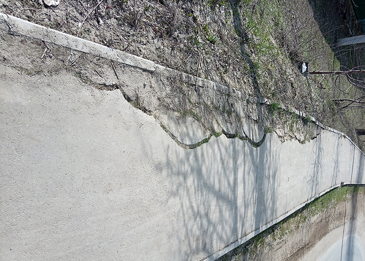 В Вольске после зимы развалились тротуары