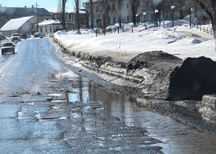 Кучер объяснил проблемы при обнажении асфальта в Вольске
