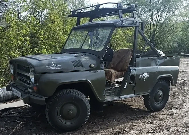 Жители Вольска купили для СВО девять автомобилей