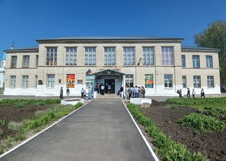 В Вольском районе при школе построят стадион
