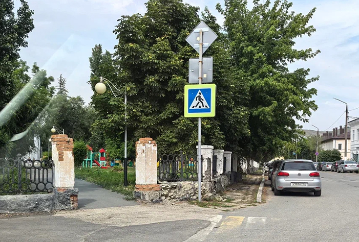 В Вольске осенью начнут демонтировать чугунное ограждение центрального сквера
