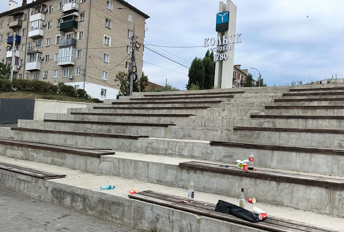 Вольск провожает туристов загаженной набережной