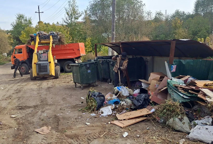 Глава хочет улучшить вывоз мусора в Вольске с помощью нового ломовоза