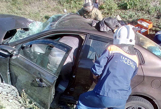 Семья из Азербайджана разбилась на трассе под Вольском