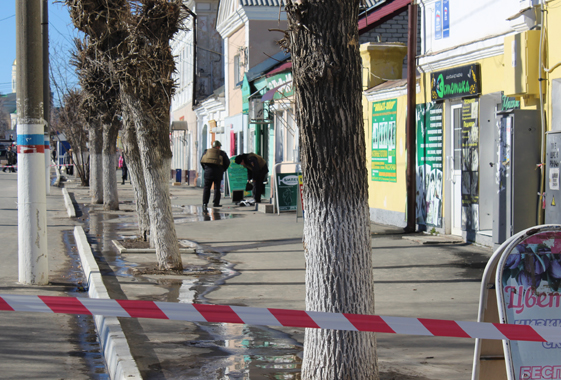 В Вольске из-за подозрительного пакета оцепили пешеходную улицу