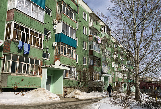 В Вольске судимый за убийство мужчина зарезал сожительницу (фото)