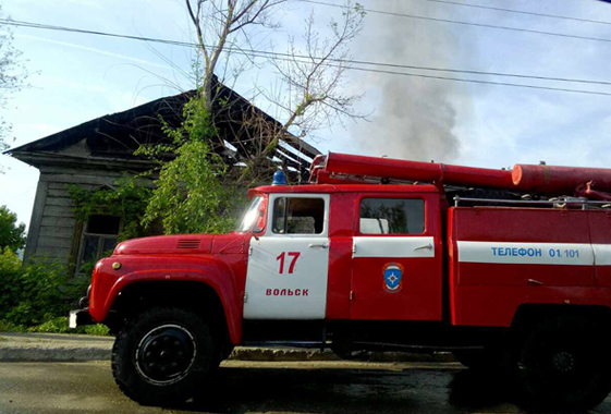 В Вольске в третий раз загорелся дом, где погиб квартирант
