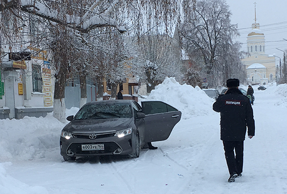 Полицейские за выезд на пешеходную зону наказали 18 водителей