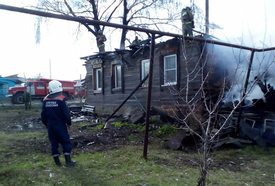 На пожаре под Вольском спасли неходячего инвалида