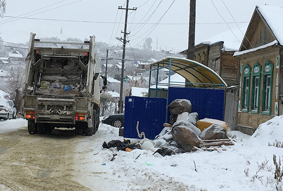 «Днепр» начал платить по долгам за помощь в вывозе мусора из Вольска